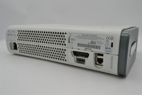 XBOX 360 - Pro - Hvid 60 GB - Konsol - SNR 3688845 82905 (B Grade) (Genbrug)